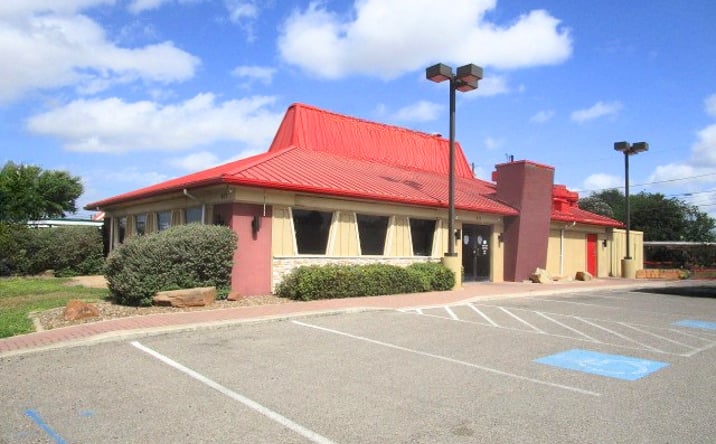 Pictures of Retail property located at 821 E 9th St, Mission, TX 78572 for sales - image #1