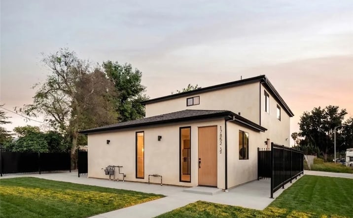 Pictures of Multifamily property located at 17852 Saticoy Street, Reseda, CA 91335 for sales - image #1