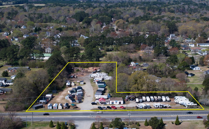 Pictures of Retail property located at 3736 S George Washington Mem Hwy, Gloucester Point, VA 23072 for sales - image #1