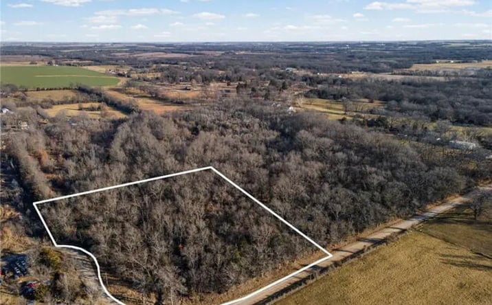 Pictures of Land property located at Se Lot E Pine Street, Butler, MO 64730 for sales - image #1