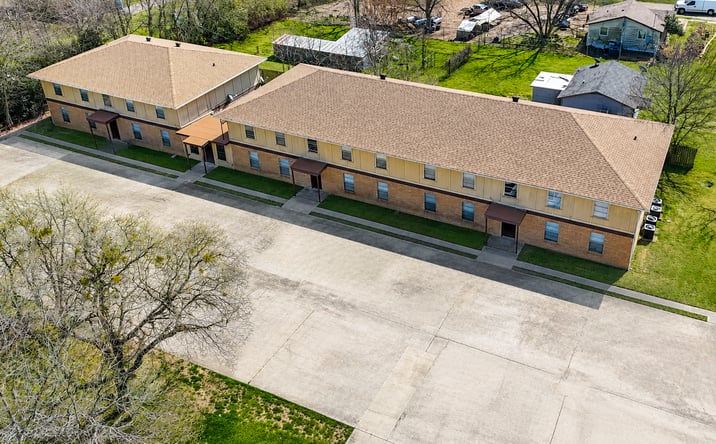 Pictures of Multifamily property located at 703 E Navasota St, Groesbeck, TX 76642 for sales - image #1