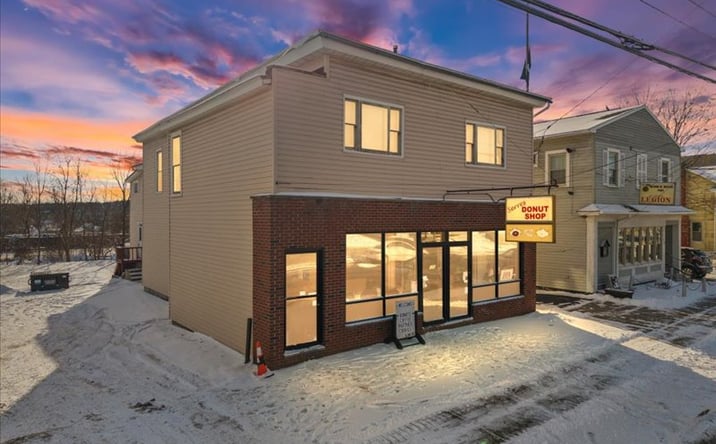 Pictures of Mixed Use, Multifamily, Retail property located at 135 W Manlius St, East Syracuse, NY 13057 for sales - image #1