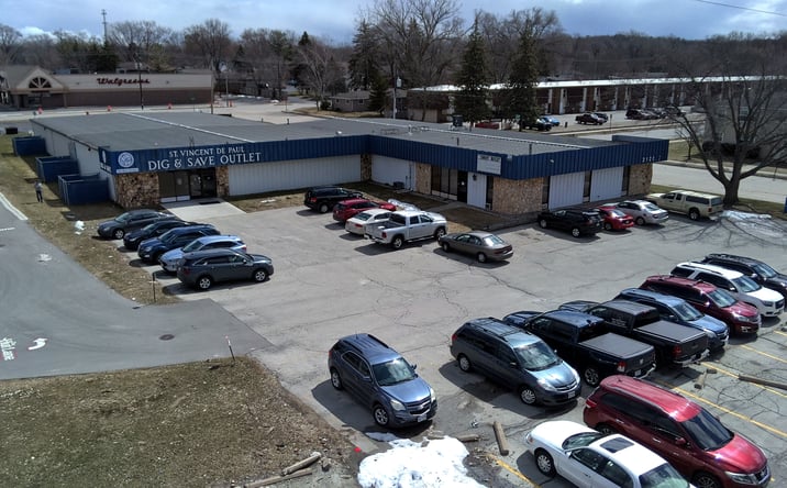 Pictures of Retail property located at 2121 Van Deuren St, Green Bay, WI 54302 for sales - image #1