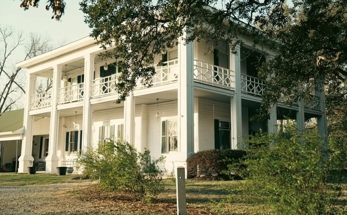 Pictures of Mixed Use, Special Purpose property located at 5800 England Dr, Alexandria, LA 71303 for sales - image #1