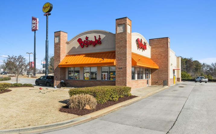 Pictures of Retail property located at 940 Hyatt St, Gaffney, SC 29341 for sales - image #1