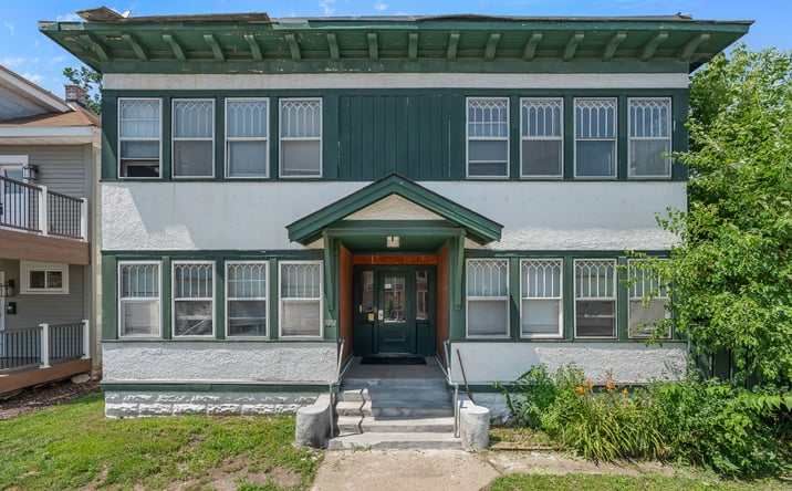 Pictures of Multifamily property located at 3012 Bryant Ave S, Minneapolis, MN 55408 for sales - image #1