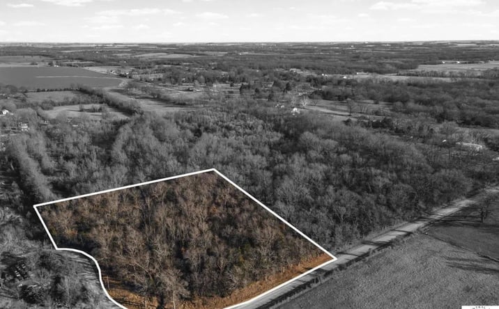 Pictures of Land property located at SW Lot E Pine, 71901, MO 64730 for sales - image #1