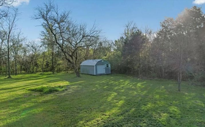 Pictures of Land property located at 2615 County Road 2226, 124328, TX 75135 for sales - image #1