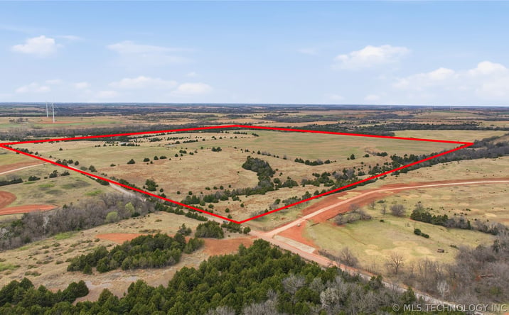 Pictures of Land property located at 160 W County Road 64, Mulhall, OK 73063 for sales - image #1