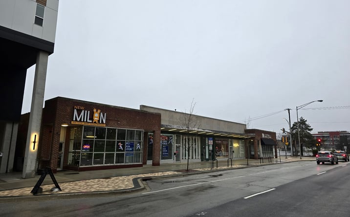 Pictures of Retail property located at 669-685 Graceland Avenue, Des Plaines, IL 60016 for sales - image #1