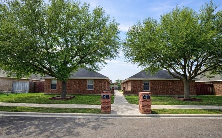 Pictures of Multifamily property located at 1817 Aruba Drive, Edinburg, TX 78541 for sales - image #1