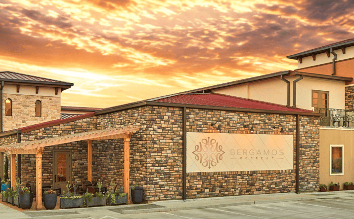 Pictures of Hospitality, Retail property located at 313 E Edgewood Dr, Friendswood, TX 77546 for sales - image #1