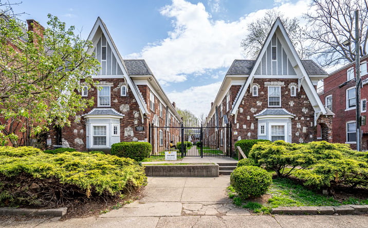 Pictures of Multifamily property located at 1251 S Brook St, Louisville, KY 40203 for sales - image #1