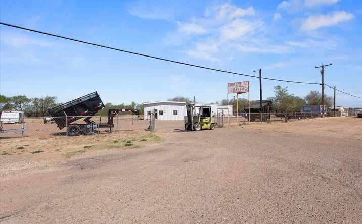 Pictures of Industrial property located at 4511 Idalou Rd, Lubbock, TX 79403 for sales - image #1
