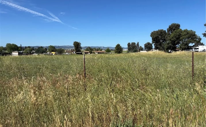 Pictures of Land property located at 5195 Whispering Oak, Paso Robles, CA 93446 for sales - image #1