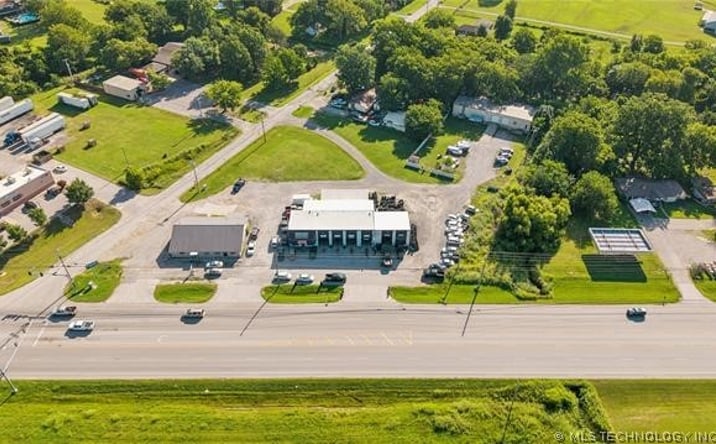 Pictures of Office property located at 12127 S Hwy 51 Highway, Coweta, OK 74429 for sales - image #1