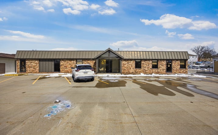 Pictures of Mixed Use, Office, Retail property located at 408 Highland Ct, Iowa City, IA 52240 for sales - image #1