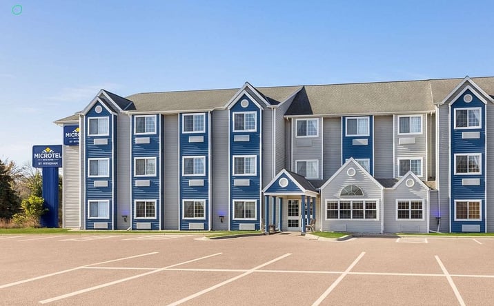 Pictures of Hospitality property located at 424 20th S St, New Ulm, MN 56073 for sales - image #1