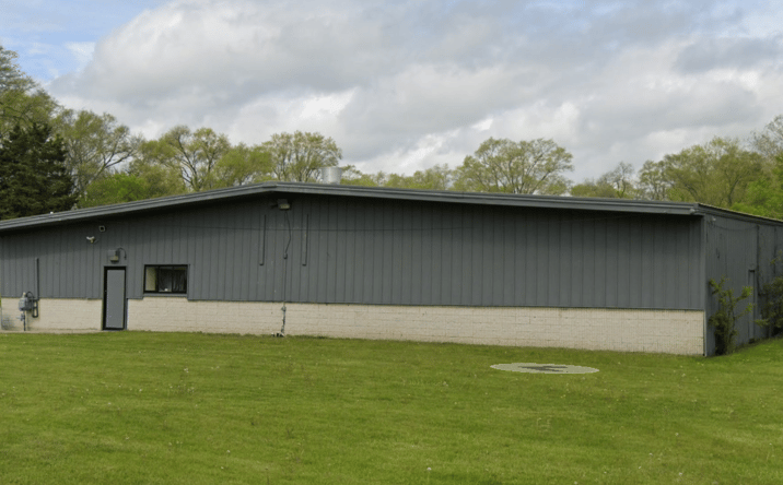Pictures of Retail, Special Purpose property located at 2101 Mill Road, Flint, MI 48532, 2077 Mill Road, Flint, MI 48532 for sales - image #1