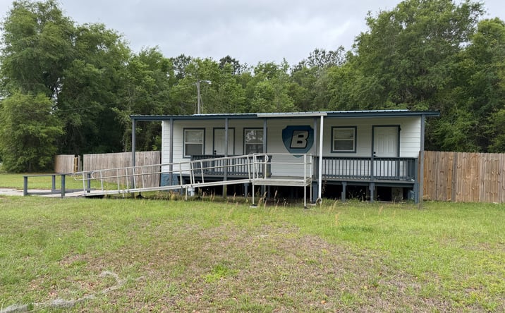 Pictures of Office property located at 683 N Court St, Bronson, FL 32621 for sales - image #1