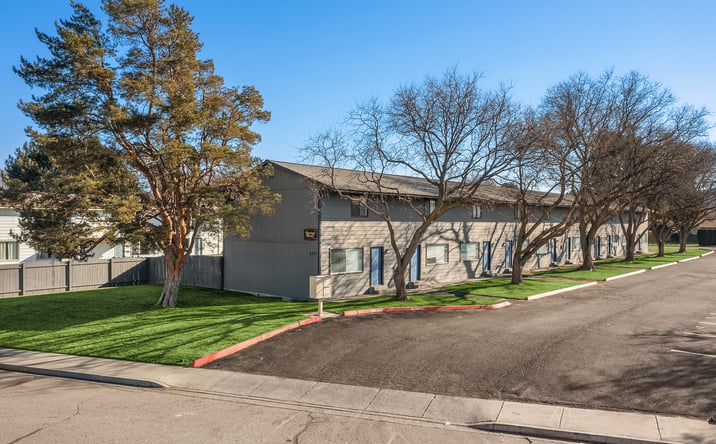 Pictures of Multifamily property located at 6721 W Kennewick Ave, Kennewick, WA 99336 for sales - image #1