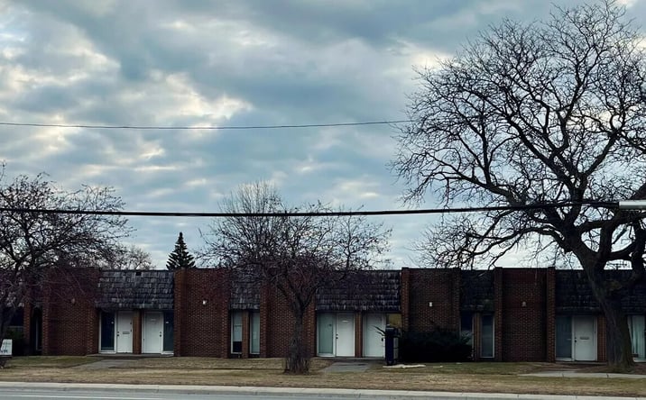 Pictures of Office property located at 27500 Hoover Rd, Warren, MI 48093 for sales - image #1