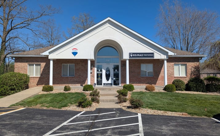 Pictures of Office property located at 1668 Windham Way, O'Fallon, IL 62269 for sales - image #1