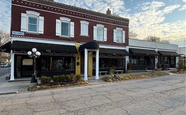 Pictures of Retail property located at 1710 W 45th Street, Kansas City, MO 64111 for sales - image #1