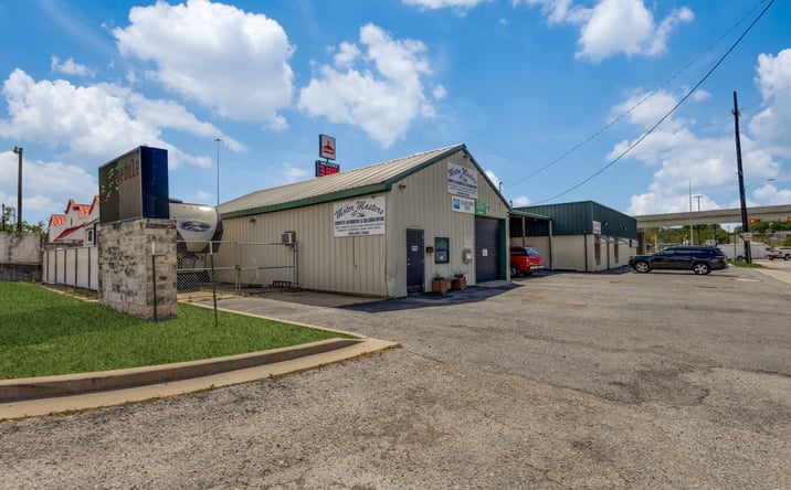 Pictures of Industrial property located at 520 S Sam Rayburn, Sherman, TX 75090 for sales - image #1