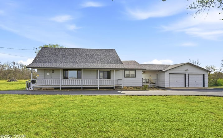 Pictures of Retail, Office, Industrial property located at 633 Prairie Flower Rd, Webb City, MO 64870 for sales - image #1