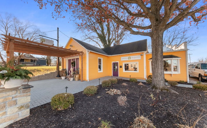 Pictures of Mixed Use, Retail property located at 5558 Walnut St, Augusta, MO 63332 for sales - image #1
