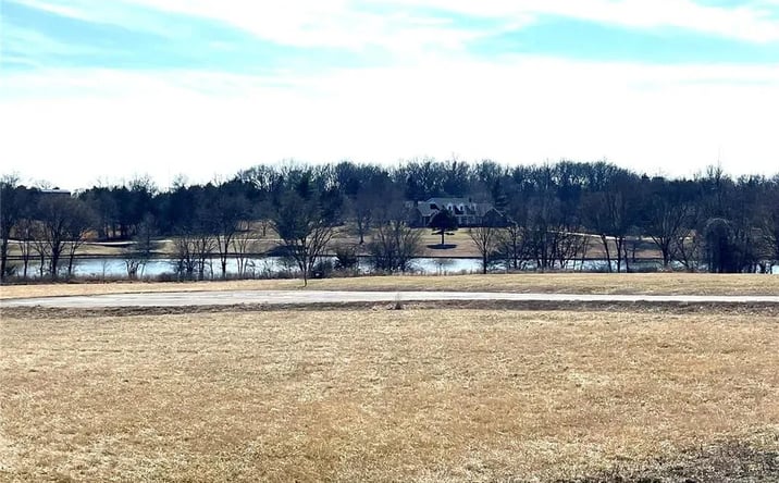 Pictures of Land property located at 1 Grand lake circle, Lebanon, MO 65536 for sales - image #1