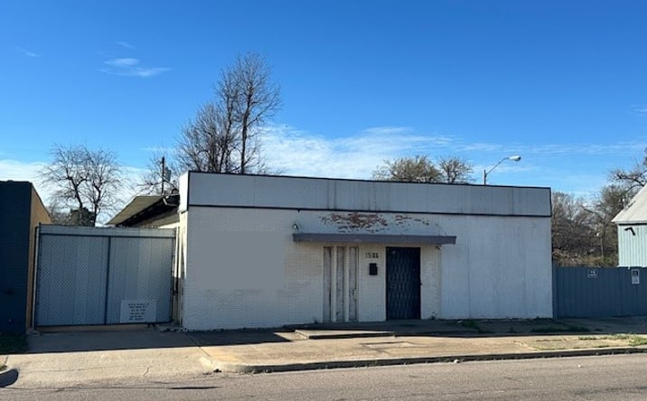 Pictures of Industrial, Office, Retail property located at 1506 Linwood Blvd, Oklahoma City, OK 73106 for sales - image #1