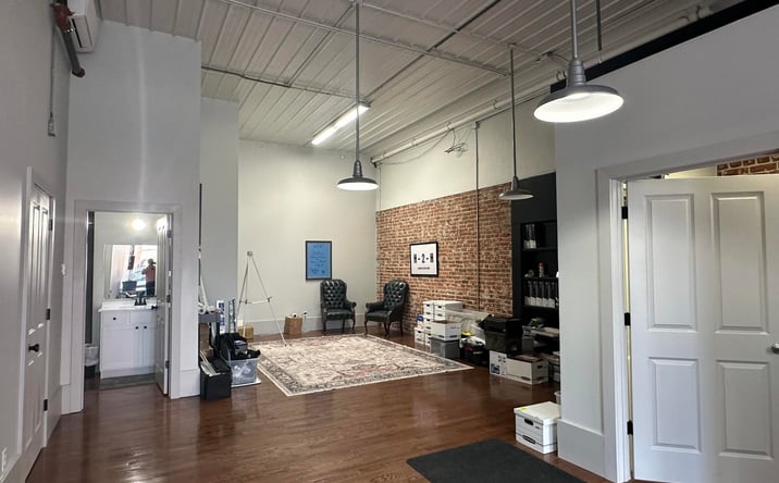 Pictures of Mixed Use, Multifamily, Office property located at 826 S Main St, Joplin, MO 64801 for sales - image #1