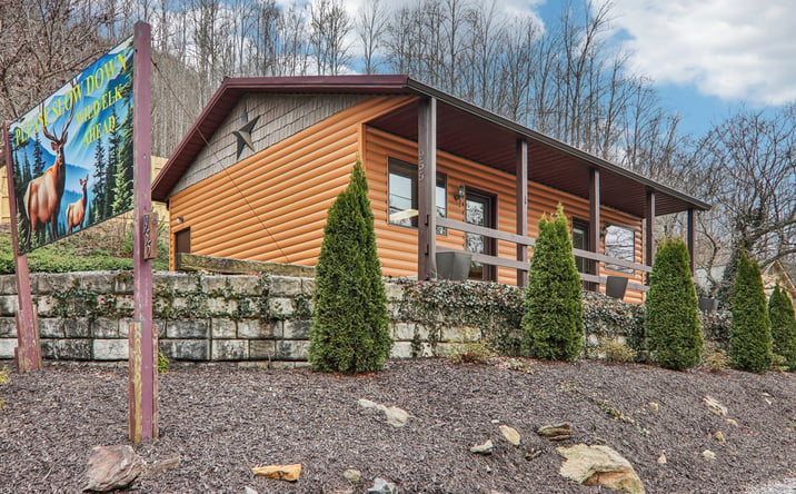 Pictures of Land property located at 955 Soco Road, Maggie Valley, NC 28751 for sales - image #1
