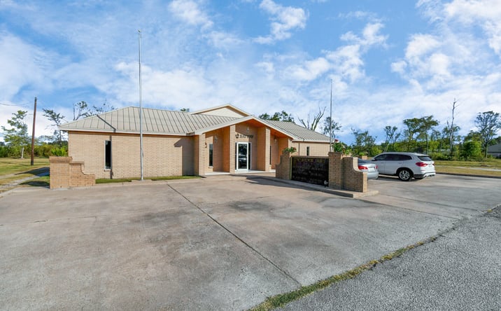 Pictures of Office property located at 7912 Bayway Dr, Baytown, TX 77520 for sales - image #1