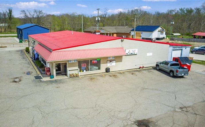 Pictures of Retail property located at 726 China Street, Crooksville, OH 43731 for sales - image #1