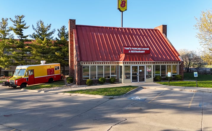 Pictures of Retail property located at 1700 Fredrick Lane, Normal, IL 61761 for sales - image #1