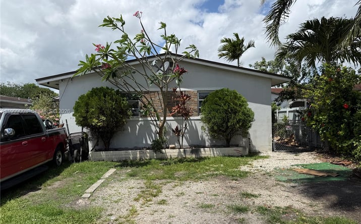 Pictures of Multifamily property located at 9283 SW 39th St, Miami, FL 33165 for sales - image #1