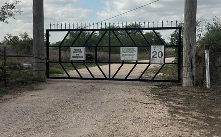 Pictures of Land property located at 313 Cr 313, Encino, TX 78353 for sales - image #1