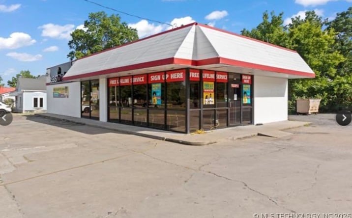 Pictures of Retail, Mixed Use property located at 1119 W Okmulgee, Muskogee, OK 74401 for sales - image #1