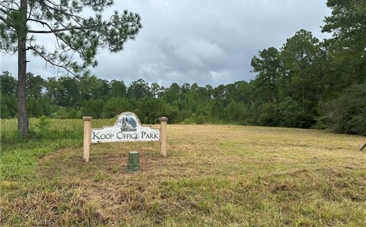 Pictures of Special Purpose property located at Lot 10 Commerce Row, Mandeville, LA 70471 for sales - image #1