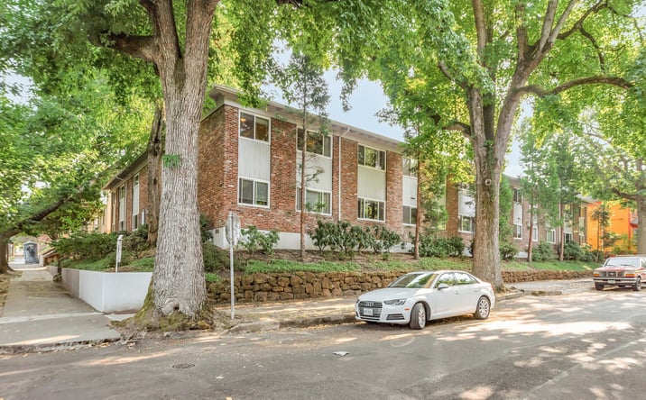 Pictures of Multifamily property located at 1800 SE Stark St, Portland, OR 97214 for sales - image #1