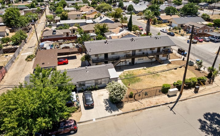 Pictures of Multifamily property located at 3940 East Burns Avenue, Fresno, CA 93725 for sales - image #1