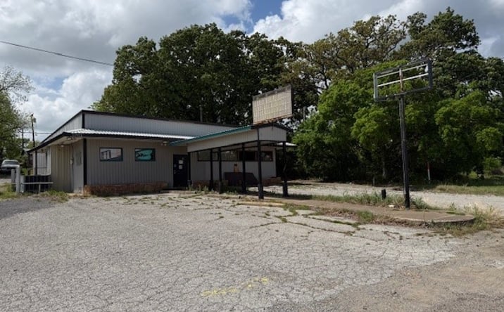 Pictures of Business for Sale property located at 1319 N 1st, Durant, OK 74701 for sales - image #1