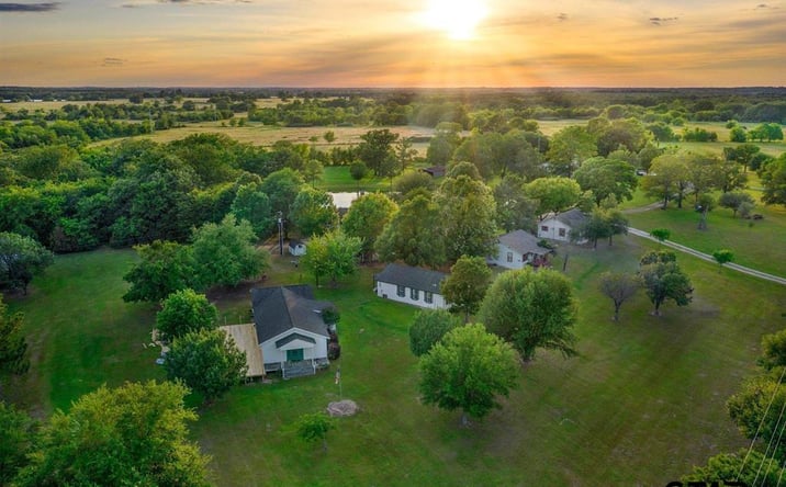 Pictures of Multifamily property located at 4588 Texas 110, Grand Saline, TX 75140 for sales - image #1