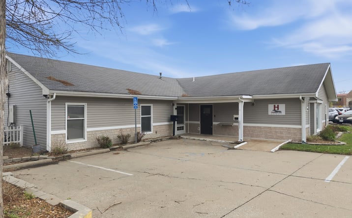 Pictures of Mixed Use property located at 201 E FOREST AVE COLUMBIA MO 65203-4302, COLUMBIA, MO 65203-4302 for sales - image #1