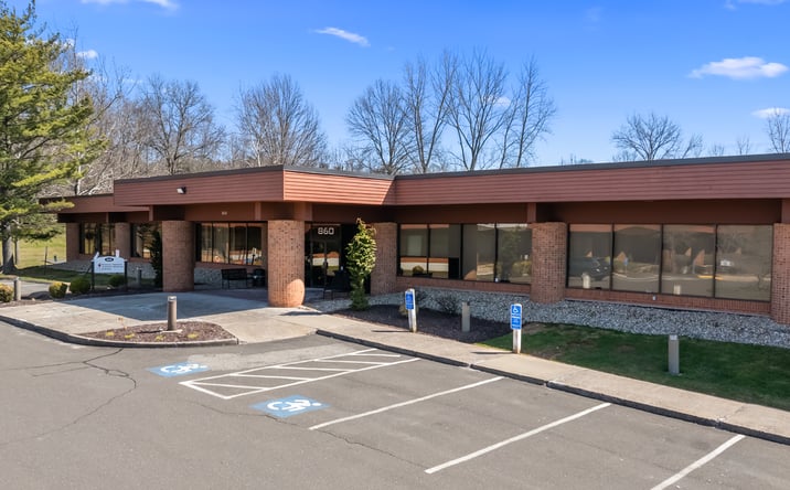 Pictures of Office property located at 860 N Main Street Ext, Wallingford, CT 06492 for sales - image #1