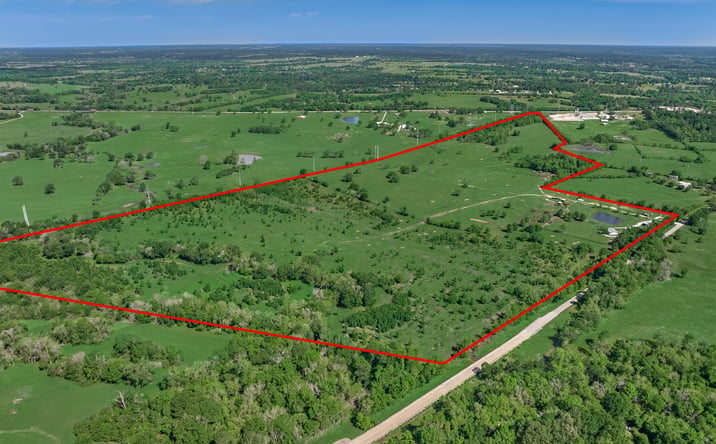 Pictures of Land property located at 27240 Old Hwy 105 W, Dobbin, TX 77333 for sales - image #1