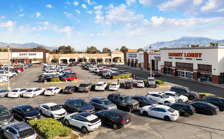 Pictures of Retail property located at 300 S Highland Springs Ave, Banning, CA 92220 for sales - image #1